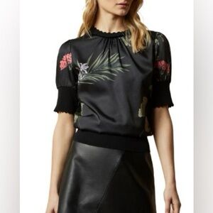 Ted Baker NWOT Black Floral Print Short Sleeve Blouse